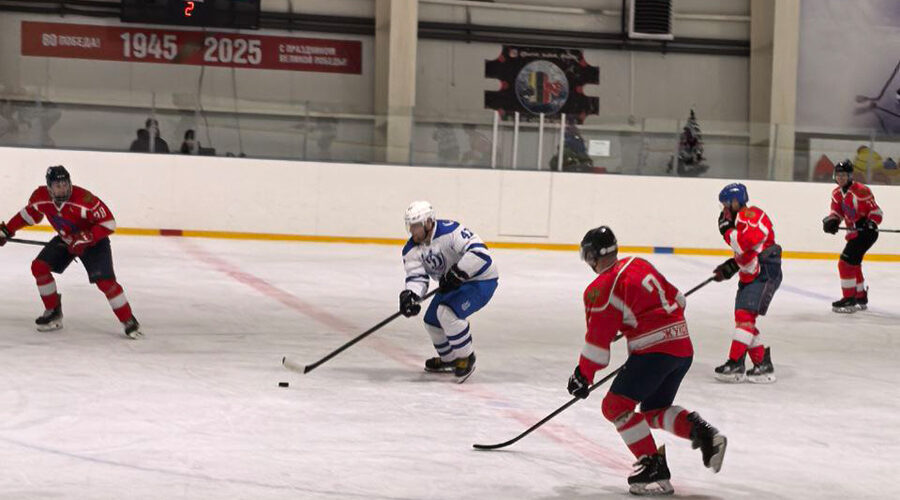 Матч Ночной хоккейной лиги завершился победой жуковской «Десны»
