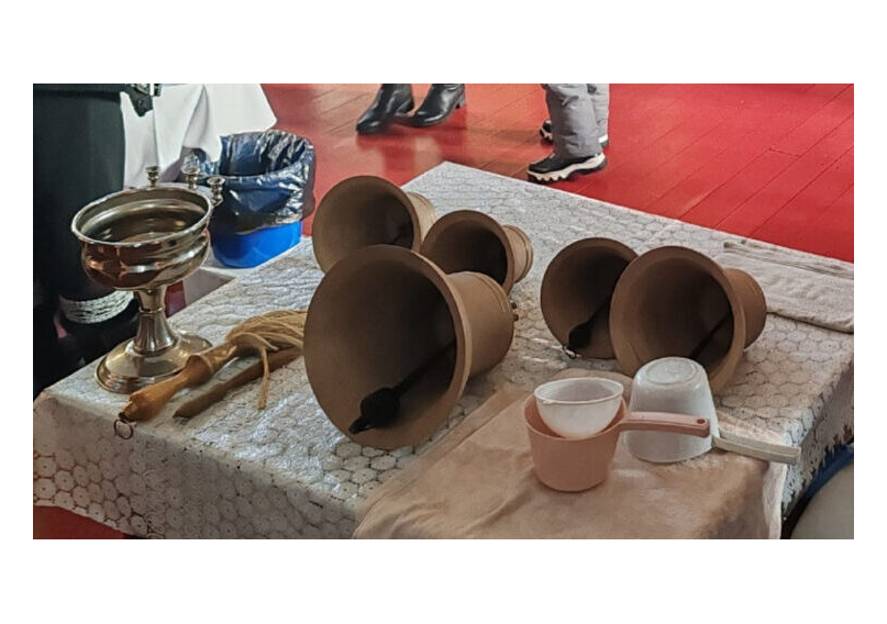 В Климовском Покровском монастыре освятили колокола