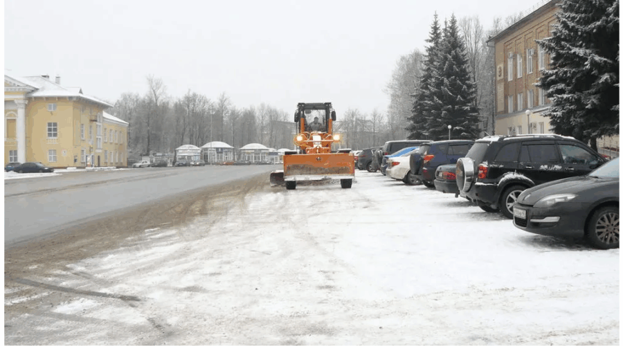 В районах области продолжается борьба с последствиями снегопада