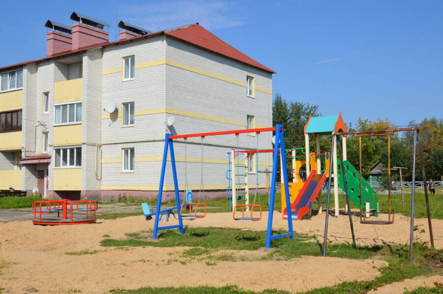 В Гордеевском районе благоустраивают дворы и общественные территории