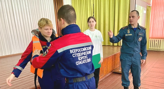 В Жуковском филиале техникума состоялись профилактические занятия на тему «Осторожно! Тонкий лед!».