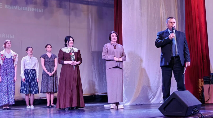 В Жуковском КДЦ состоялся показ спектакля «Свет в окне Заборской больницы»