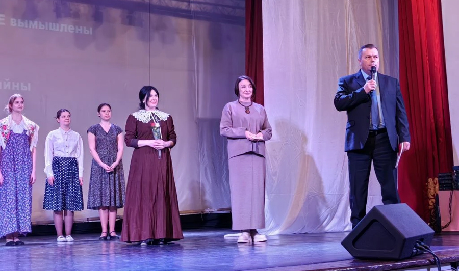 В Жуковском КДЦ состоялся показ спектакля «Свет в окне Заборской больницы»