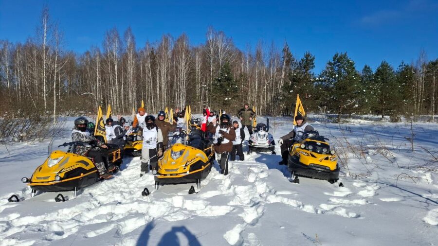 Началась экспедиция STELS — заезд на снегоходах по территории Брянской области.