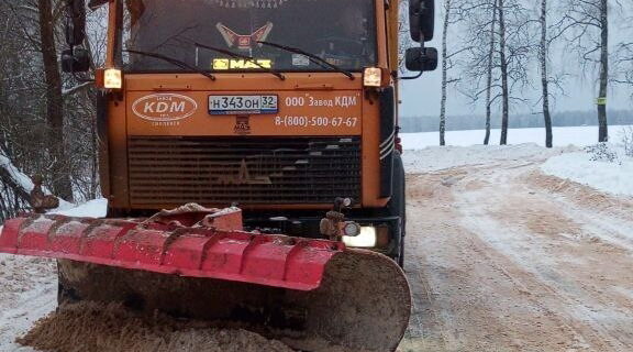 За минувшие сутки очищено от снега 3,5 тысячи километров дорог Брянской области