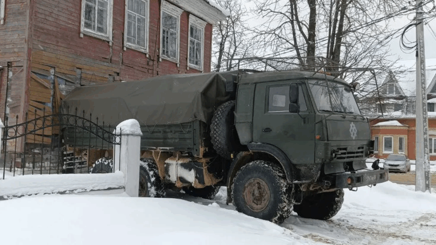 Прихожане Брянских храмов передали гуманитарный груз бойцам СВО