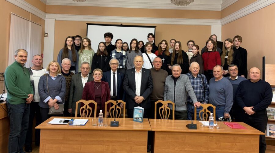 Издана книга об истории брянского мостостроения