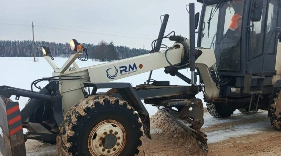 За минувшие выходные в Брянской области очищено от снега более 13 000 км дорог