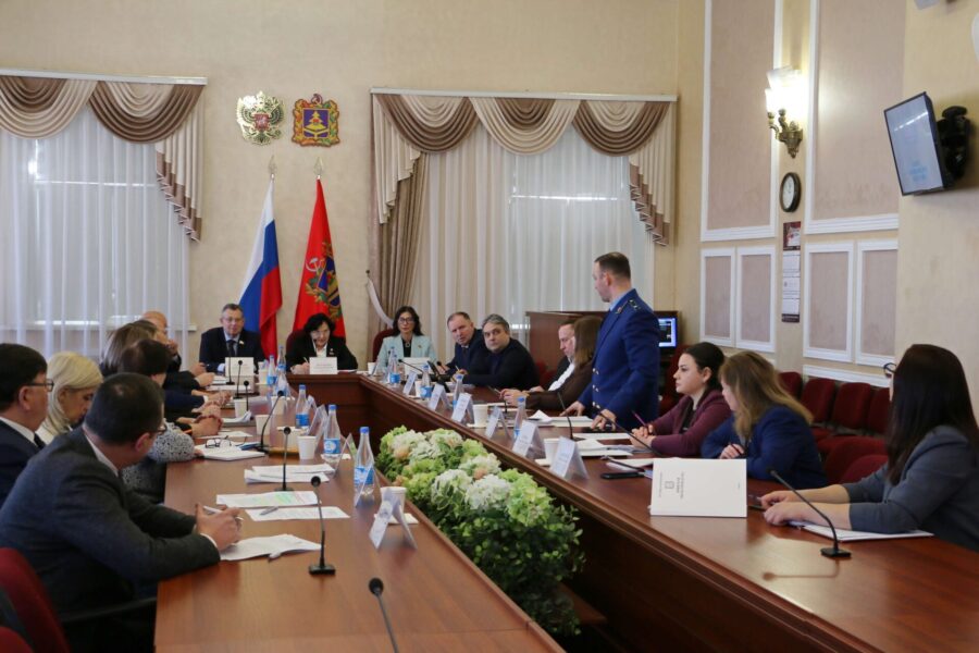 В Брянской областной Думе прошло заседание комитета по образованию, науке, культуре и СМИ