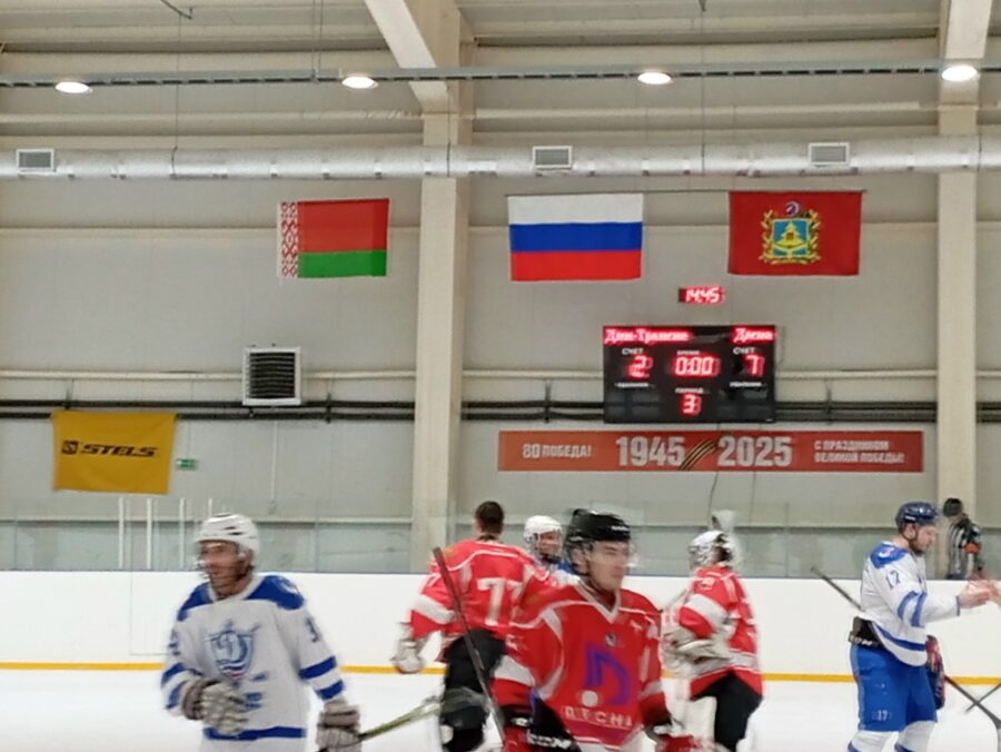 Жуковская «Десна» одержала очередную победу в матча Брянской НХЛ