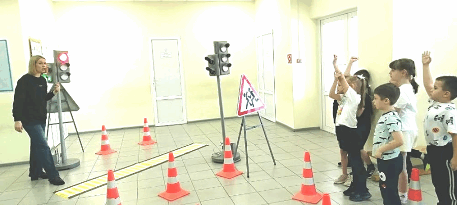 В Жуковском Лицее №1 прошли интерактивные занятия по дорожной безопасности