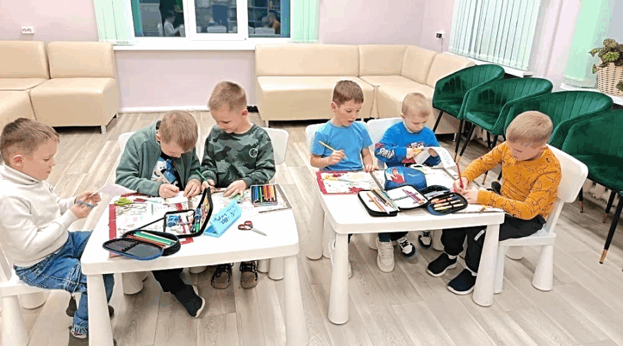 В Жуковском социальном Центре провели детский час творчества