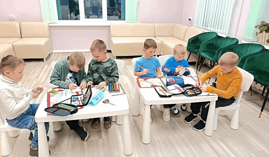 В Жуковском социальном Центре провели детский час творчества