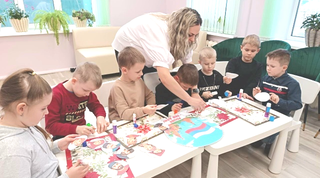 В Жуковском социальном Центре состоялся детский игровой проект «Промыслы России»