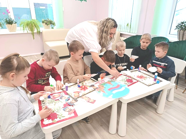 В Жуковском социальном Центре состоялся детский игровой проект «Промыслы России»