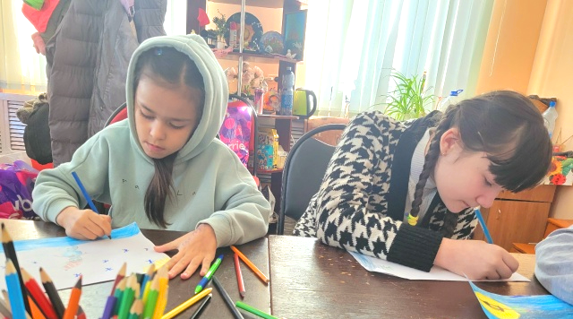 В Ржаницком СДК прошёл мастер — класс по изобразительному искусству