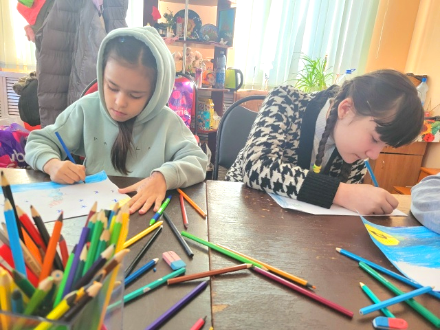 В Ржаницком СДК прошёл мастер — класс по изобразительному искусству