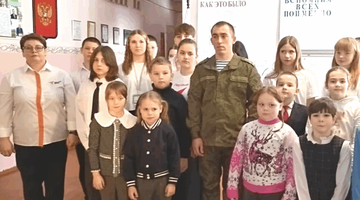 Ученики Крыжинской школы встретились с участником СВО