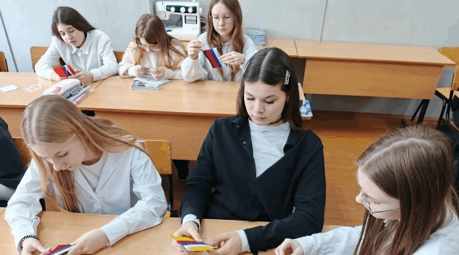 В Жуковском Лицее №1 состоялась патриотическая акция «Тепло для Защитников Отечества»