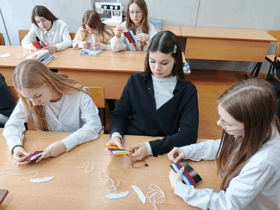 В Жуковском Лицее №1 состоялась патриотическая акция «Тепло для Защитников Отечества»