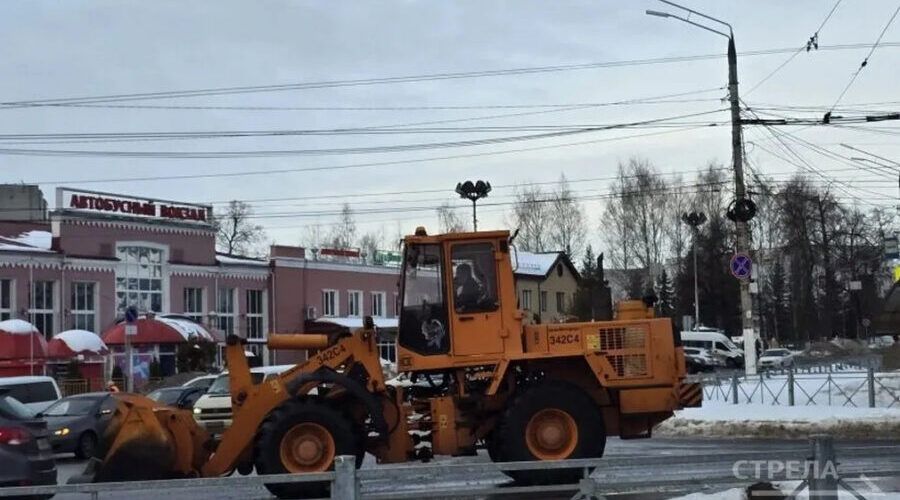 За прошедшие сутки из Брянска вывезли 2550 тонн снега