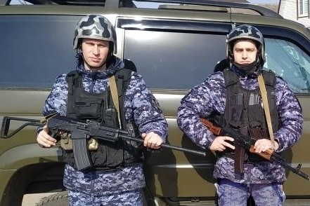 Сотрудники Росгвардии спасли водителя, пострадавшего от дрона ВСУ