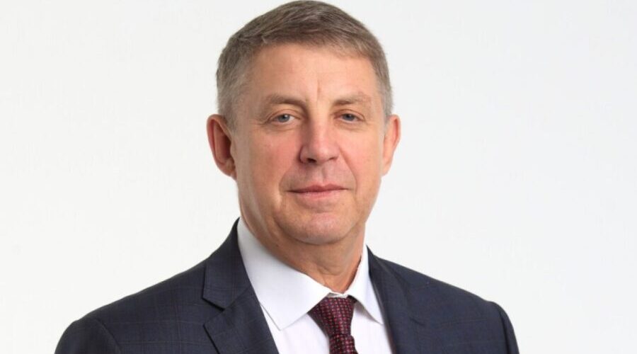 Губернатор Брянской области поздравил с днем рождения Председателя Правительства РФ