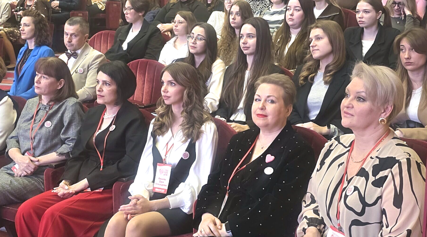 В Брянске стартовал конкурс «Сердце отдаю детям»