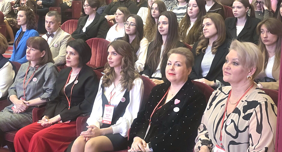В Брянске стартовал конкурс «Сердце отдаю детям»