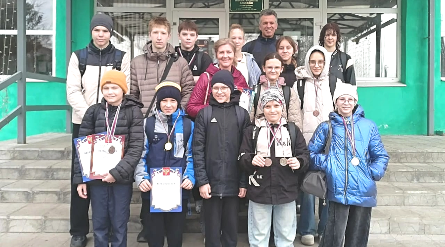 Юные спортсмены из Жуковки отличились в соревнованиях по плаванию