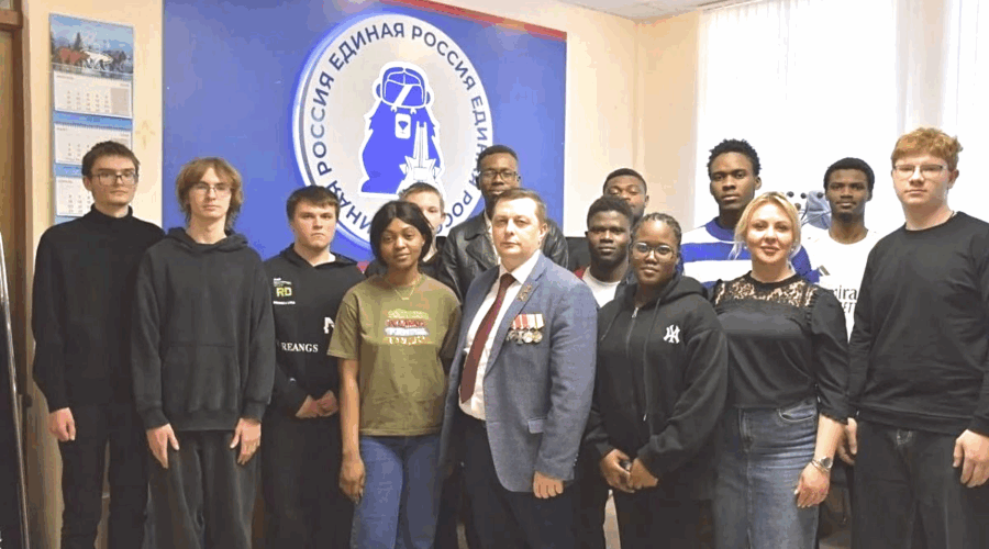 Брянский ветеран СВО Евгений Вылцан встретился с молодёжью