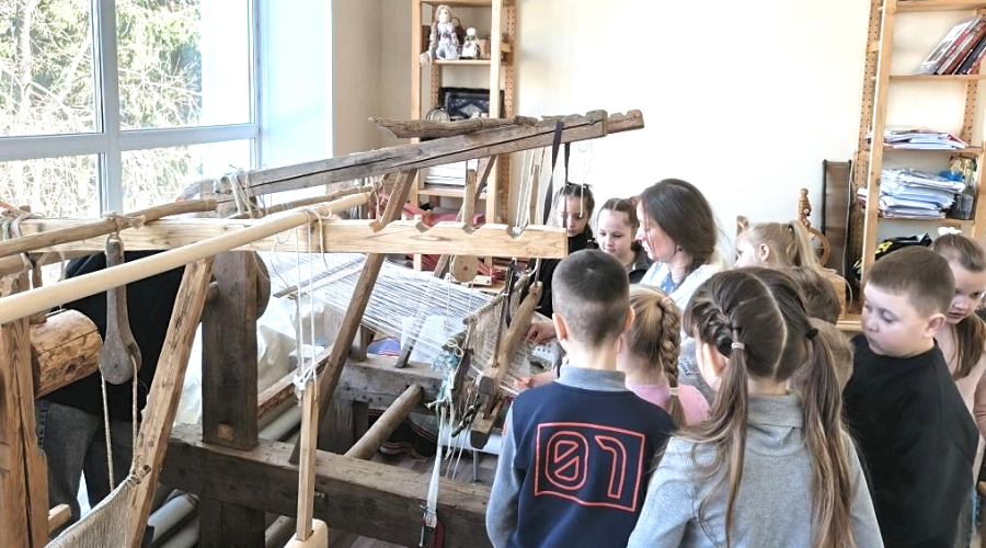 Ученики Жуковского Лицея №1 посетили Центр народной культуры и ткачества