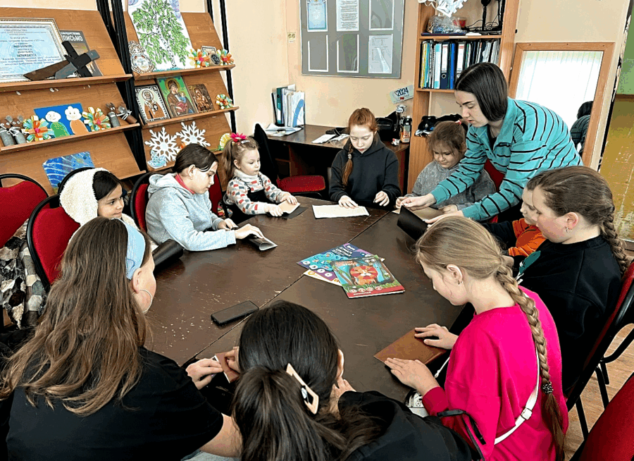 В Ржаницком СДК прошли занятия по художественному творчеству