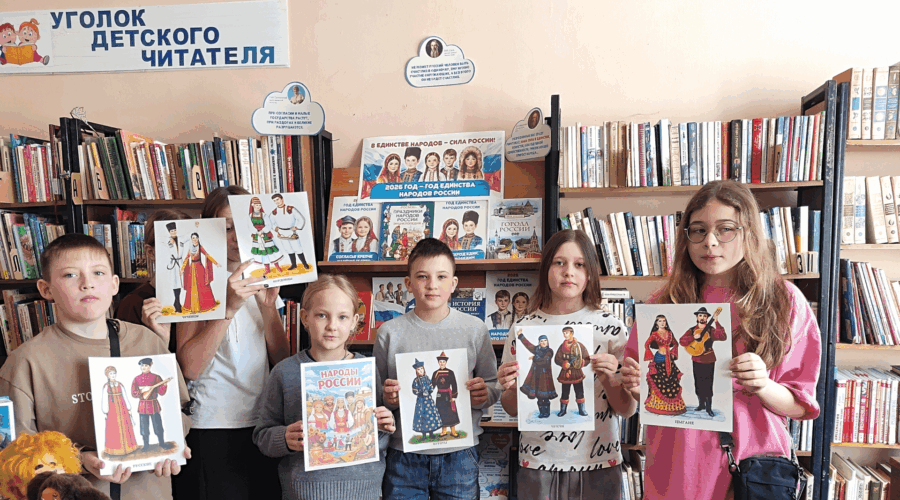 В Троснянской библиотеке организована культурная выставка