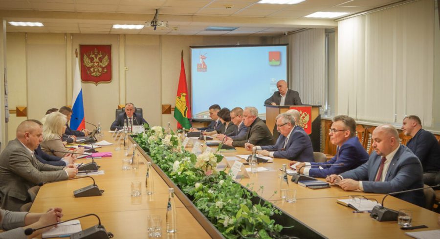 Брянские парки благоустраивают к новому сезону