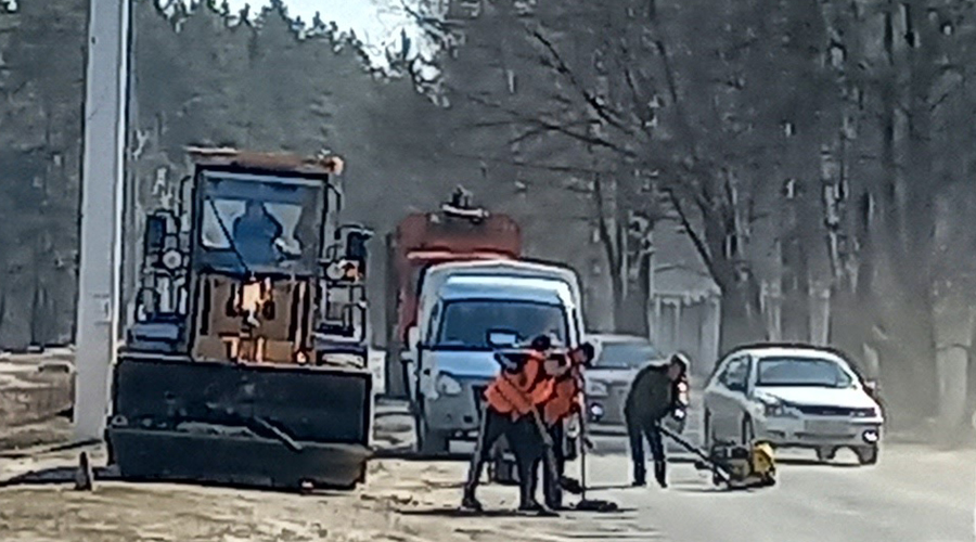 В Жуковском округе продолжается ямочный ремонт