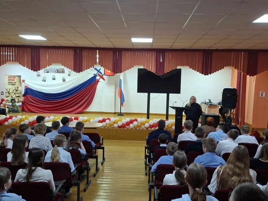 На уроке правовой грамотности в Лицее №1 рассказали о дропперстве