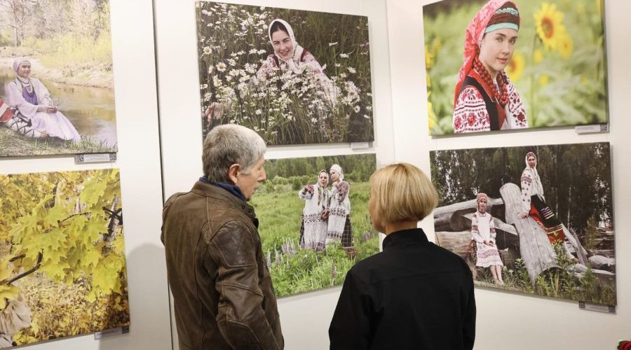 Калининградцев познакомят с брянским народным костюмом