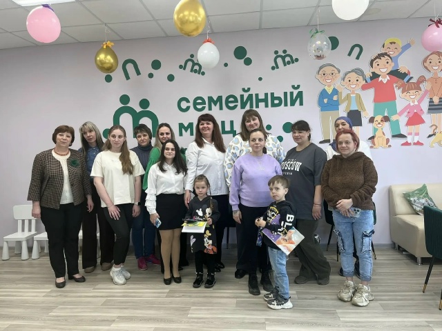 В Семейном МФЦ устроили праздник для будущих мам