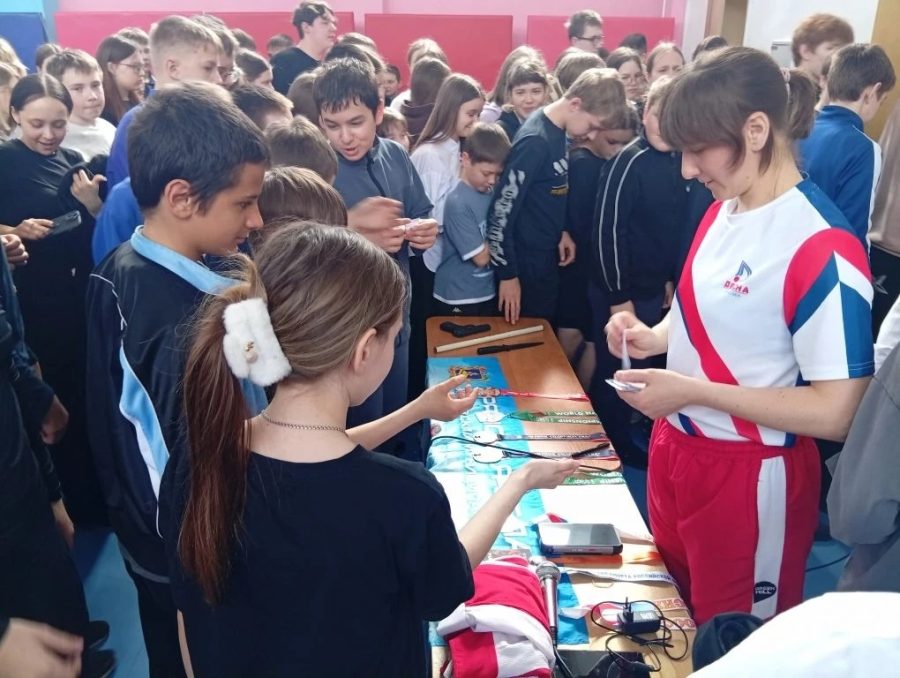 В Жуковской школе №2 провели зарядку с чемпионом