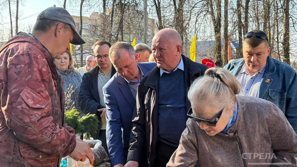 В Брянске состоялось открытие первой сельскохозяйственной ярмарки выходного дня