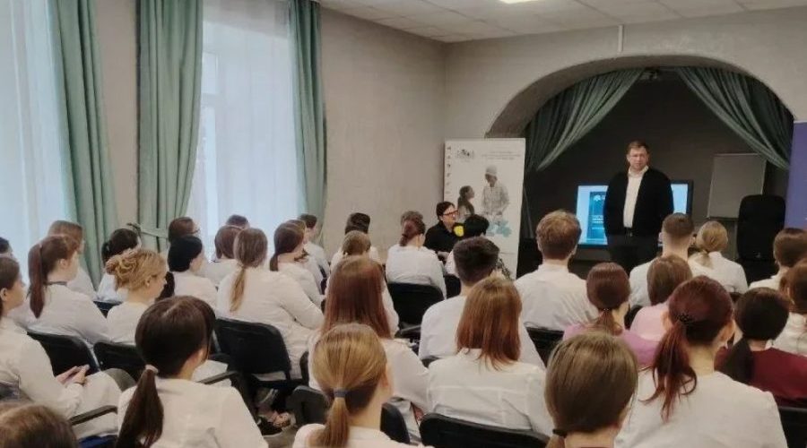 Студенты медицинского колледжа встретились с представителями университета им. И.М. Сеченова