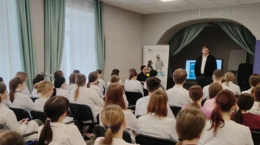 Студенты медицинского колледжа встретились с представителями университета им. И.М. Сеченова
