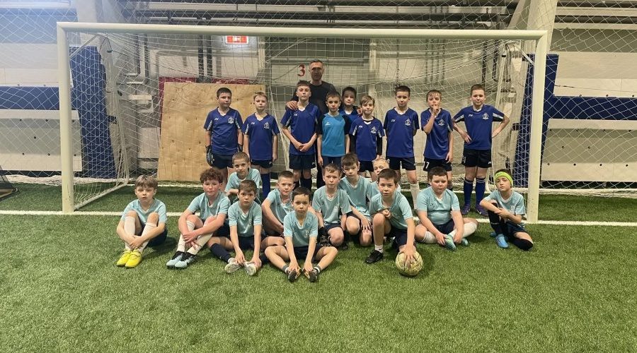 Футбольная команда спортцентра «Десна» провела товарищеские матчи с брянским «Динамо»