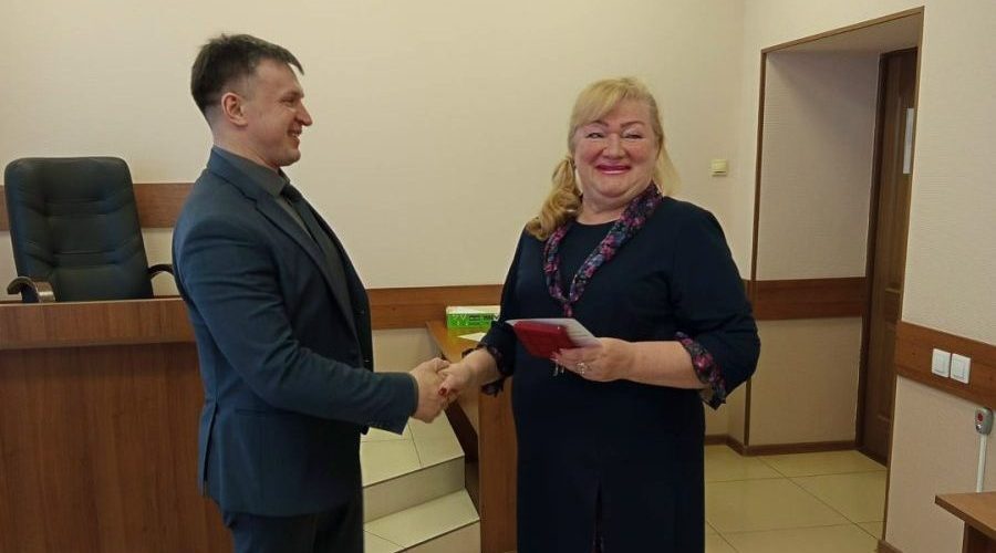 Елена Антоненкова награждена юбилейной медалью «100 лет Верховному Суду России»