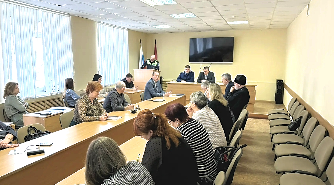 В администрации Жуковского МО прошло заседание комиссии по безопасности дорожного движения