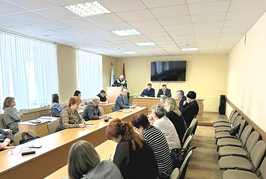 В администрации Жуковского МО прошло заседание комиссии по безопасности дорожного движения