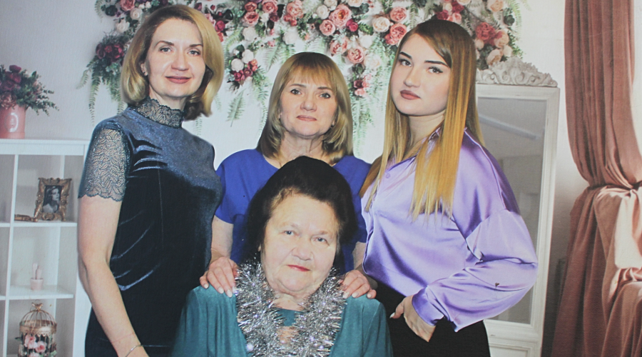 Ветеран педагогического труда из Речицы рассказала о себе и своей семье