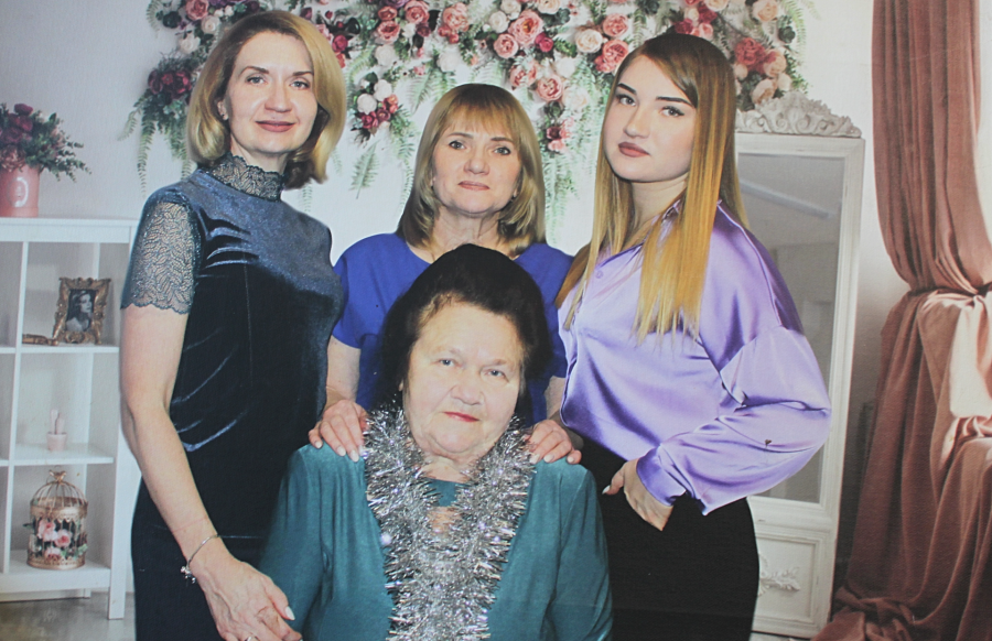 Ветеран педагогического труда из Речицы рассказала о себе и своей семье