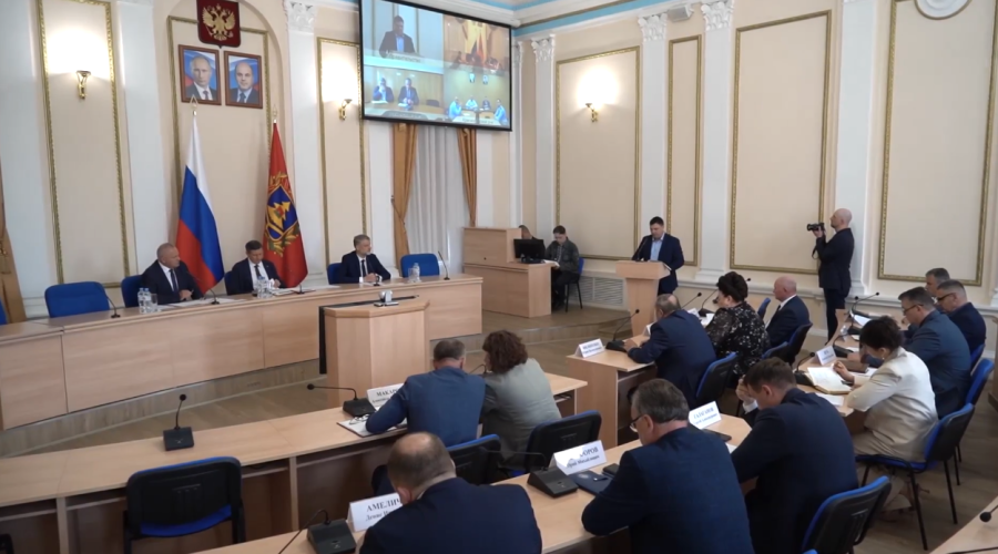 В Правительстве Брянской области подвели итоги работ по содержанию дорожной сети в зимний период